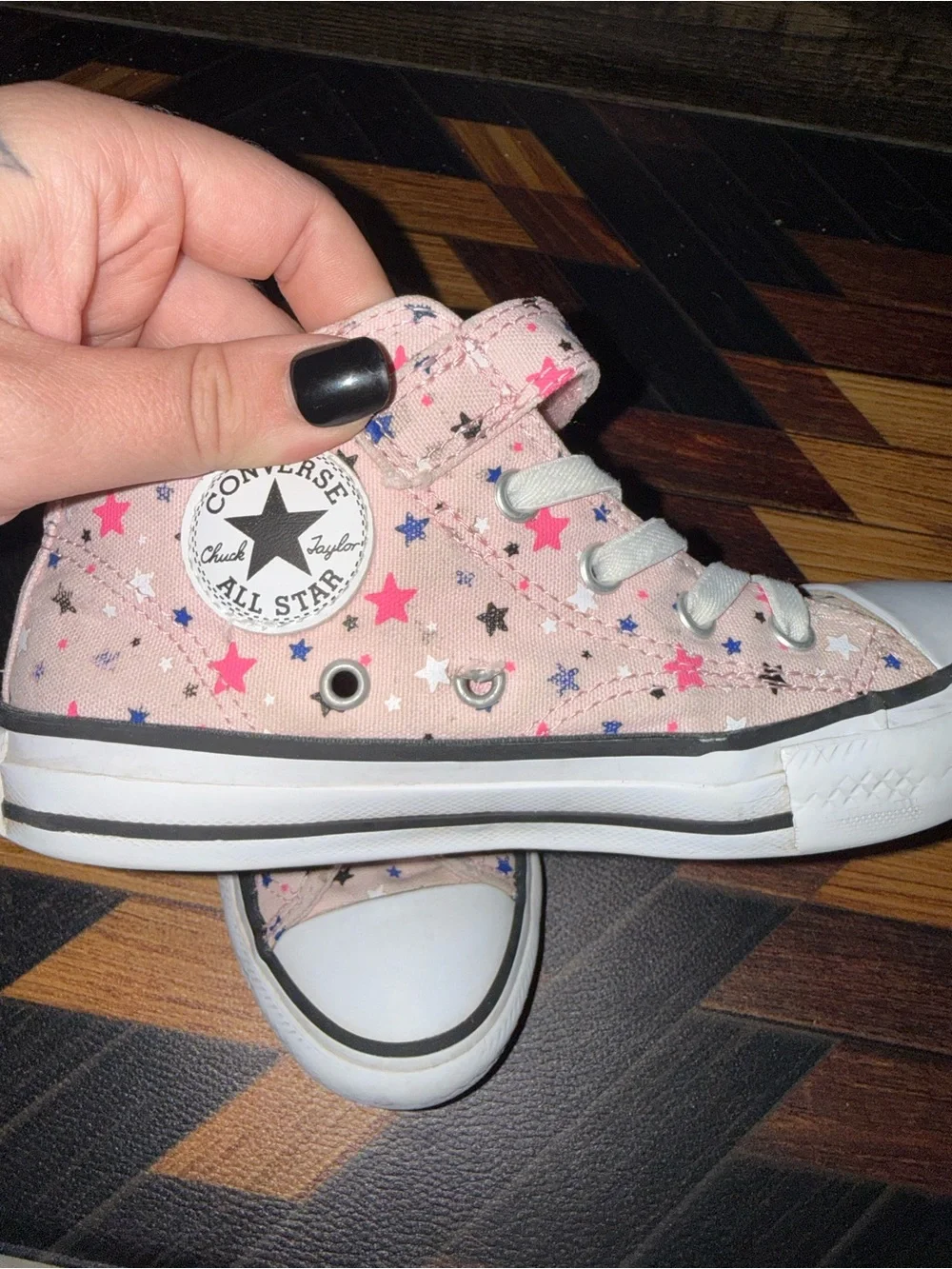 High top pink Converse All Stars